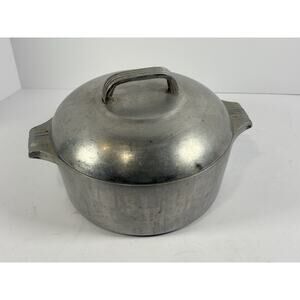 Wagner Ware Sidney 4 Qt Dutch Oven O Magnalite 4248-M Vintage 1940s-1950s